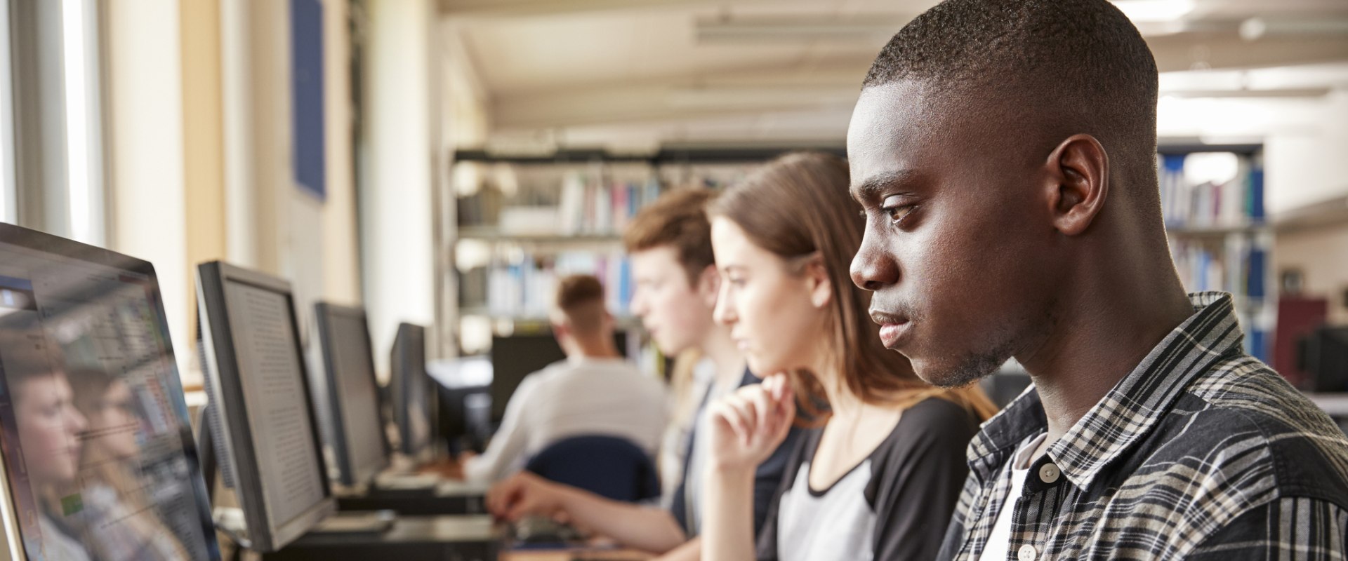 The Exciting World of Engineering: A Student's Guide to Physics, Maths, and Computer Science