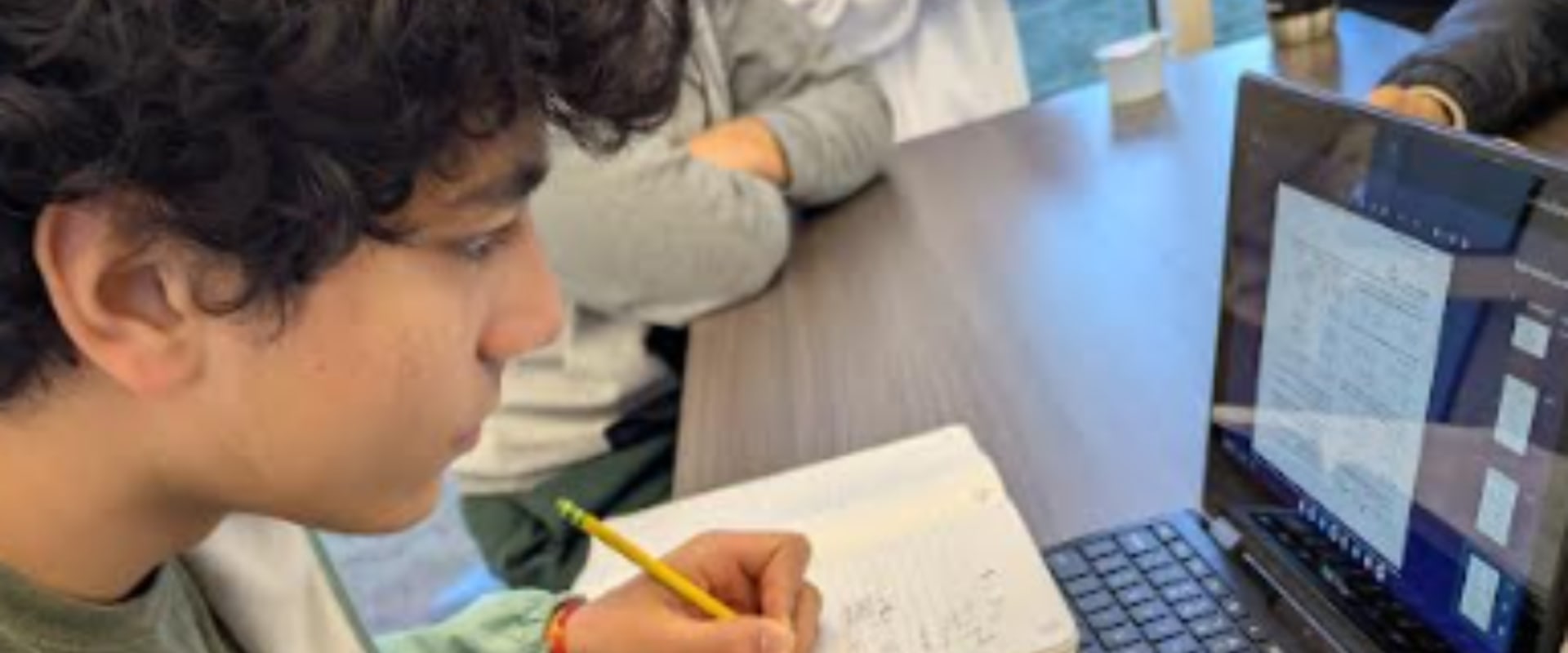 A Comprehensive Look at Measures of Central Tendency in Physics, Maths, and Computer Science